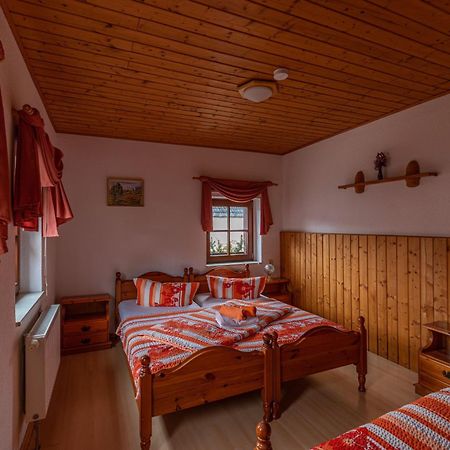 Pension Und Gaststaette Zur Knappenschaenke Thermalbad Wiesenbad Buitenkant foto