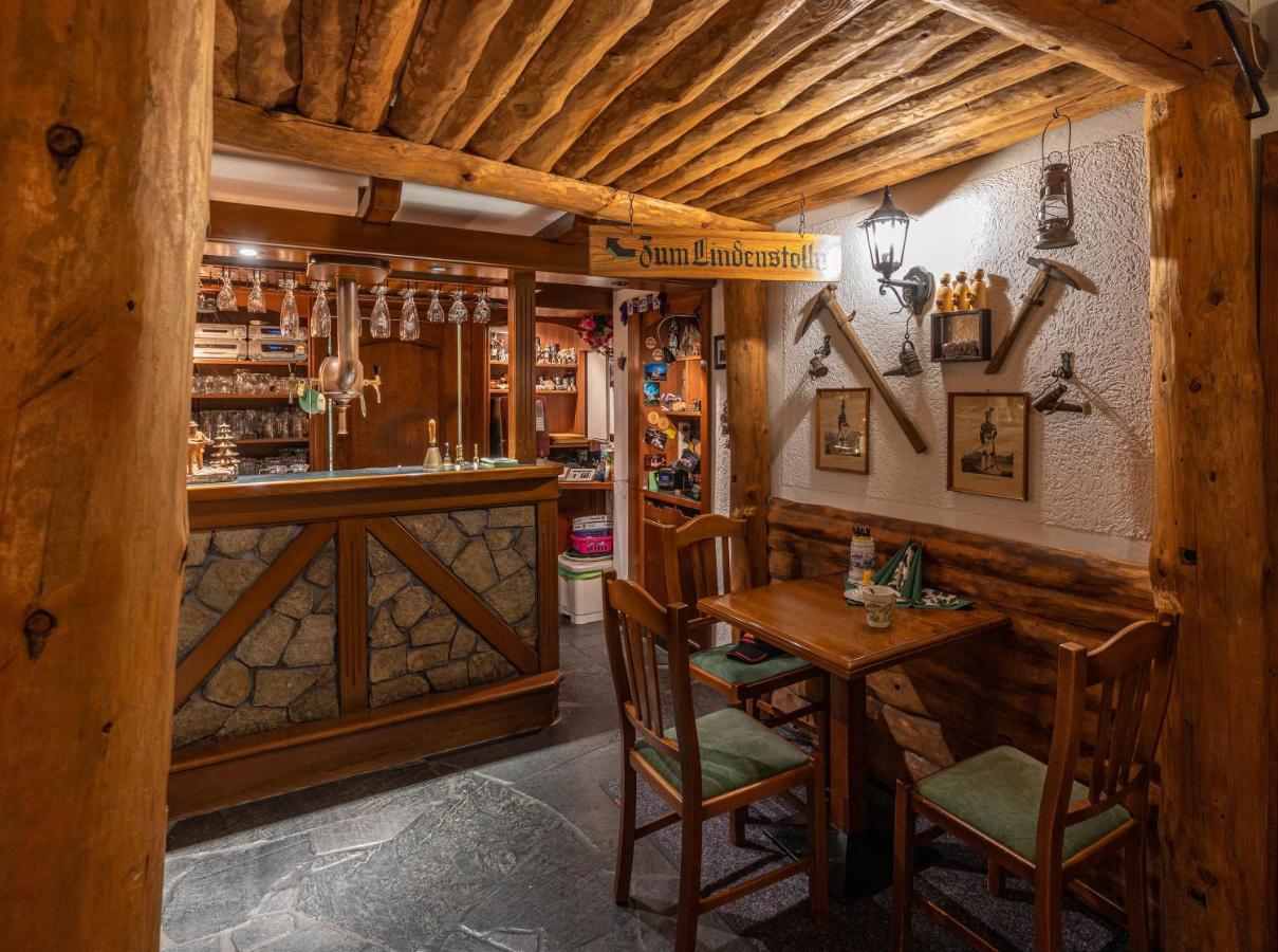 Pension Und Gaststaette Zur Knappenschaenke Thermalbad Wiesenbad Buitenkant foto