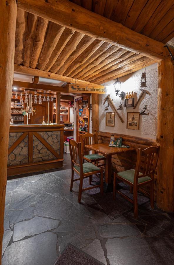 Pension Und Gaststaette Zur Knappenschaenke Thermalbad Wiesenbad Buitenkant foto