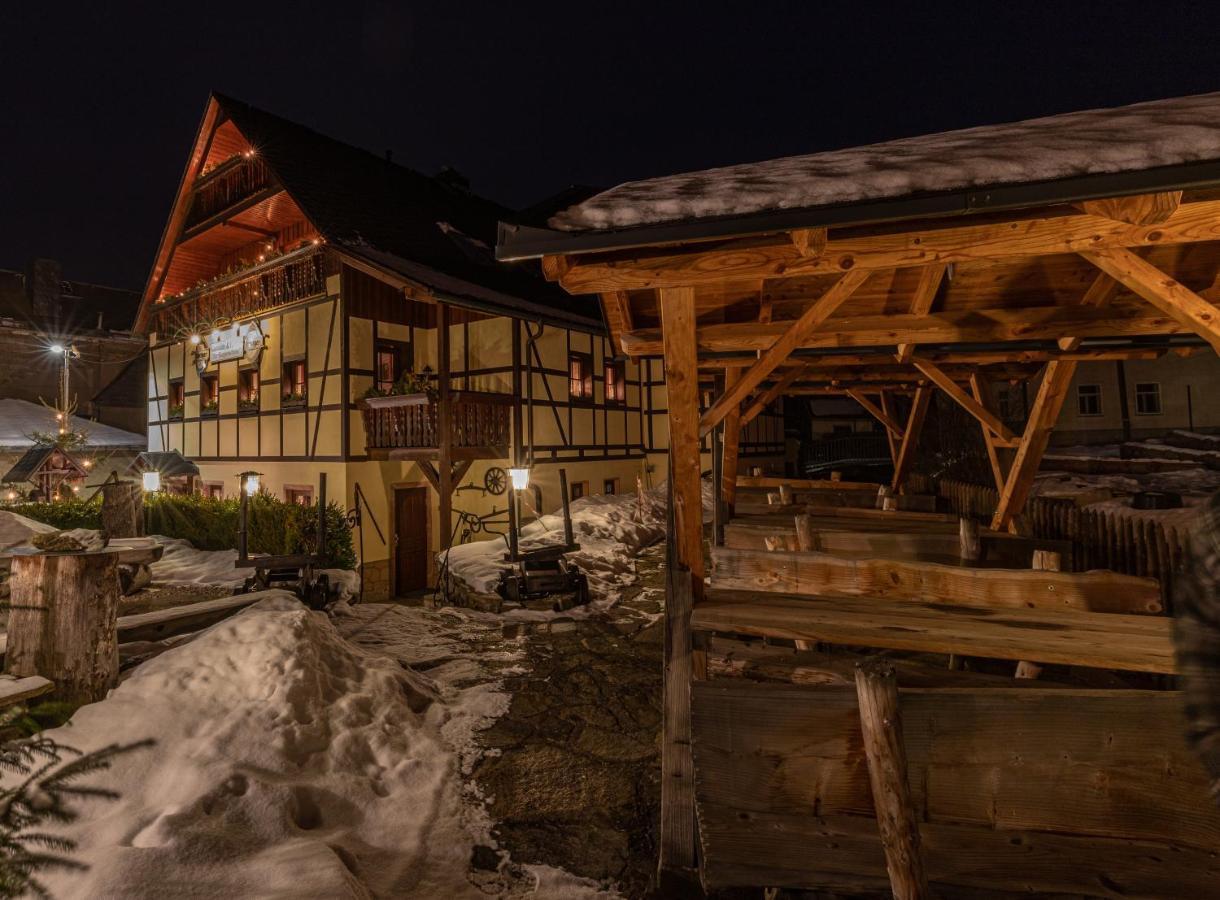 Pension Und Gaststaette Zur Knappenschaenke Thermalbad Wiesenbad Buitenkant foto