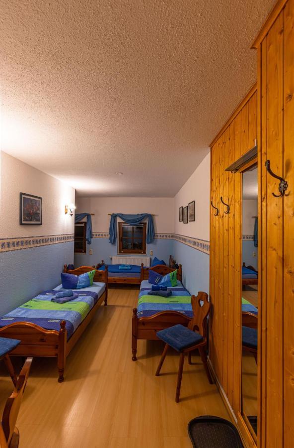 Pension Und Gaststaette Zur Knappenschaenke Thermalbad Wiesenbad Buitenkant foto