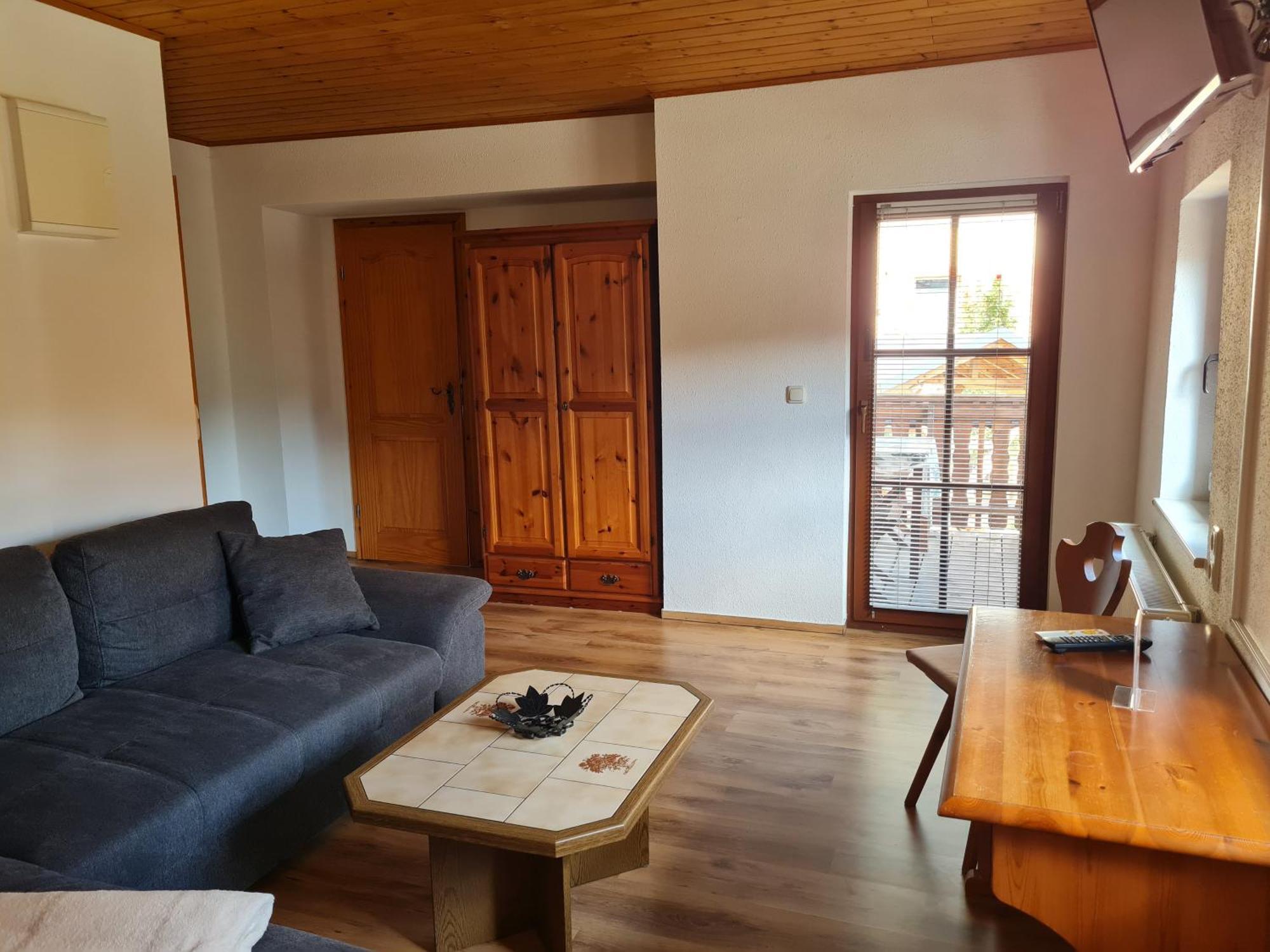 Pension Und Gaststaette Zur Knappenschaenke Thermalbad Wiesenbad Kamer foto