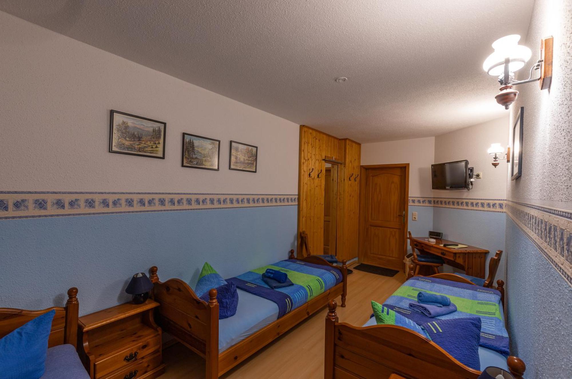 Pension Und Gaststaette Zur Knappenschaenke Thermalbad Wiesenbad Buitenkant foto